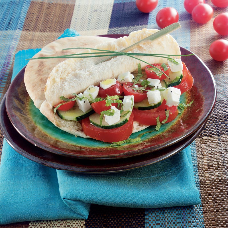Pain pita aux légumes du Sud, yaourt