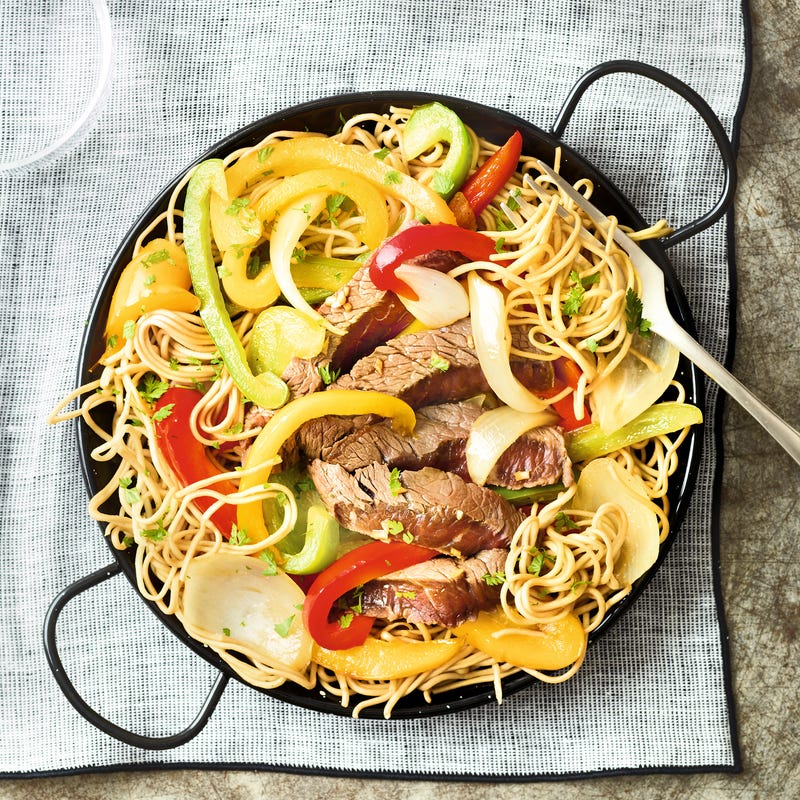 Photo de/du Wok de bœuf aux poivrons et nouilles asiatiques par WW