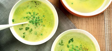 Potage aux petits pois et à la laitue