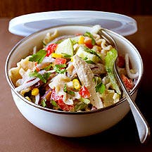 Salade de poulet aux pâtes complètes