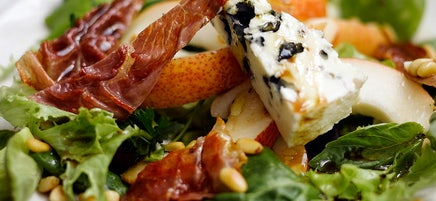 Salade à la poire et au roquefort