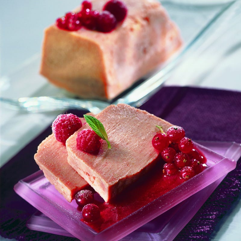 Photo de/du Bûche rose au coulis de fruits rouges par WW