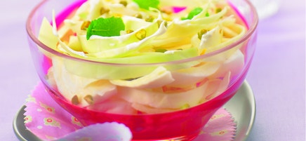 Salade de chou blanc, menthe et pistaches