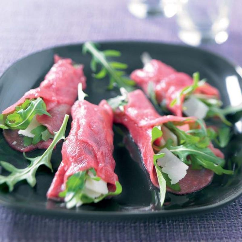 Photo de/du Roulade de carpaccio de boeuf, roquette et pecorino par WW