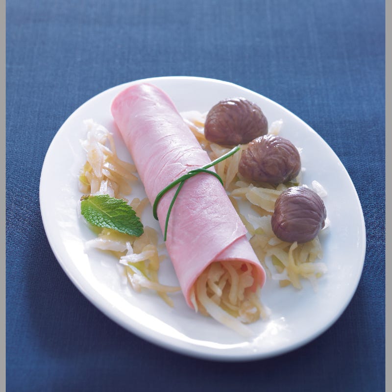 Rouleaux de jambon au chou et aux châtaignes