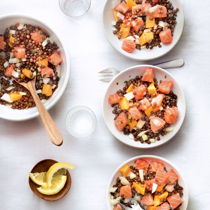 Photo de/du Lentilles, saumon et mangue en salade par WW