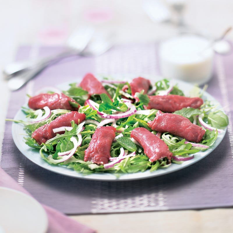 Photo de/du Roquette au boeuf cru, à la menthe par WW