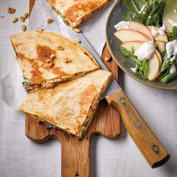 Quesadilla au fromage de chèvre et à la pomme