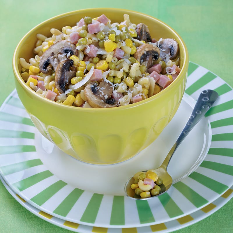 Coquillettes aux petits pois et au jambon