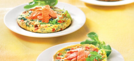 Omelette froide aux légumes et au saumon fumé