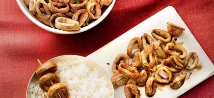 Calmars aux épices et brochettes de champignons