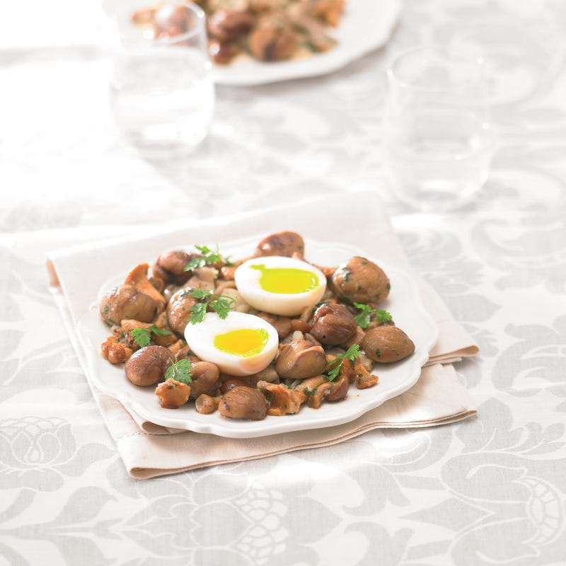 Persillade forestière aux oeufs mollets