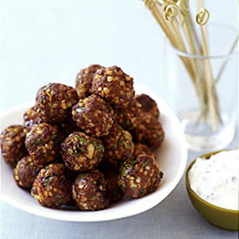Photo de/du Boulettes turques sauce yaourt par WW