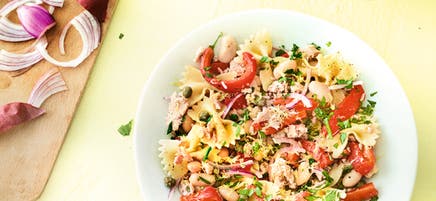 Salade de pâtes au thon et haricots blancs