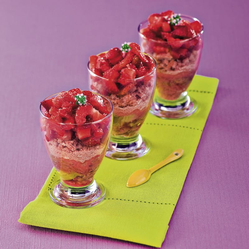 Photo de/du Biscuit rose fraise et rhubarbe par WW