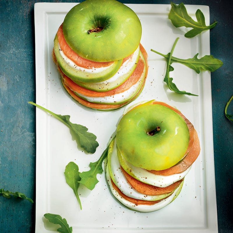 Millefeuille de pommes, truite et fromage de chèvre