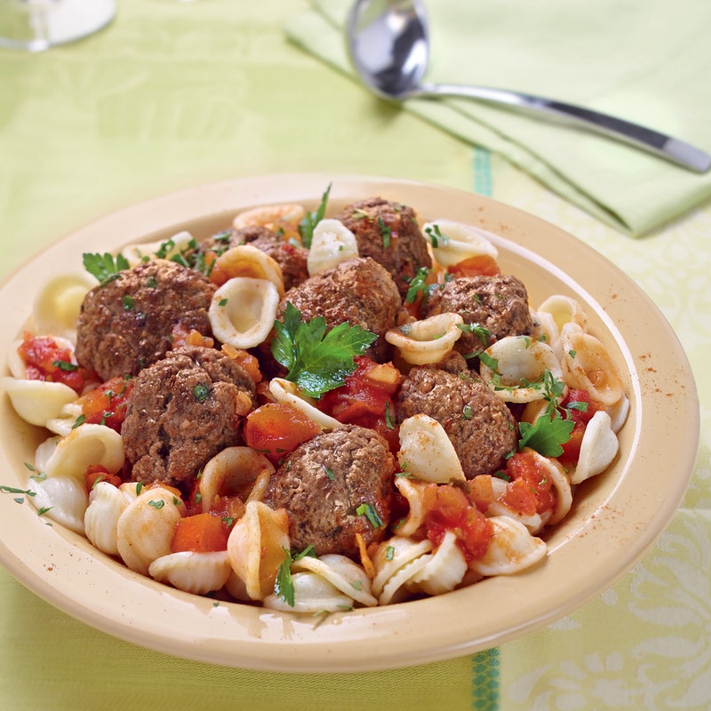 Orecchiette à la tomate et boulettes de bœuf