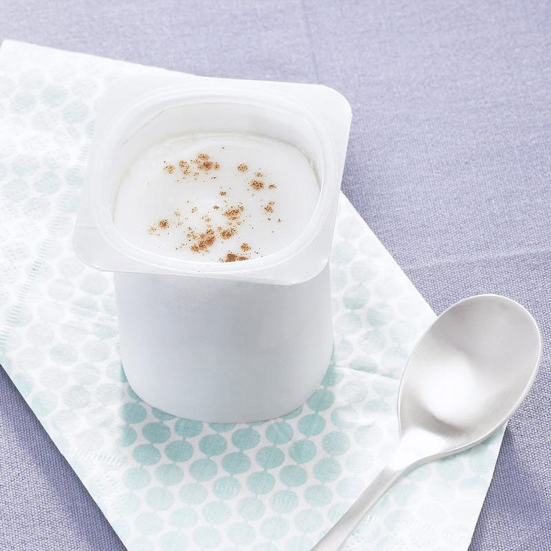 Yaourt nature à la cannelle