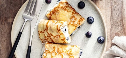 Rouleaux de crêpe aux myrtilles