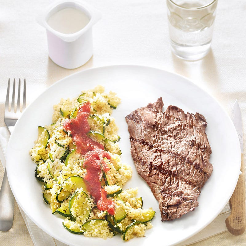 Bavette grillée, courgettes et semoule