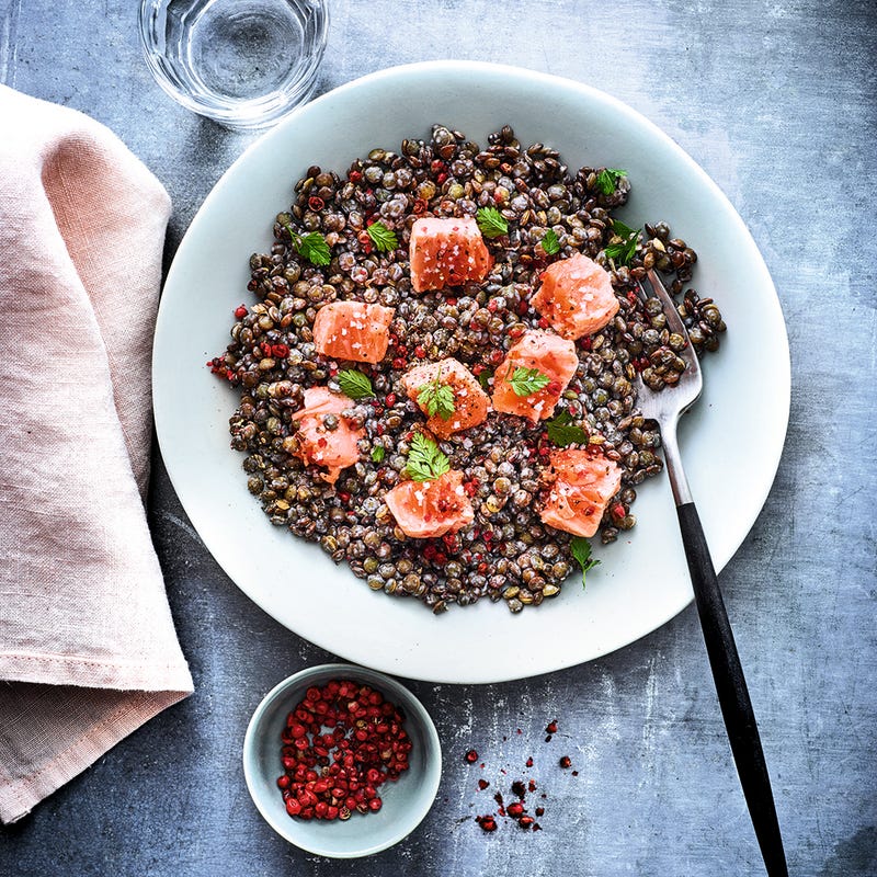 Lentilles aux cubes de saumon
