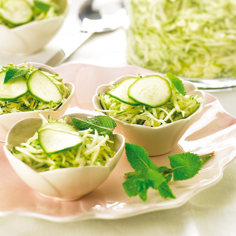 Photo de/du Salade de courgettes râpées et marinées à la menthe par WW