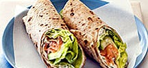 Wrap met gerookte zalm en komkommer