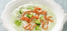 Soupe au brocoli et au saumon fumé