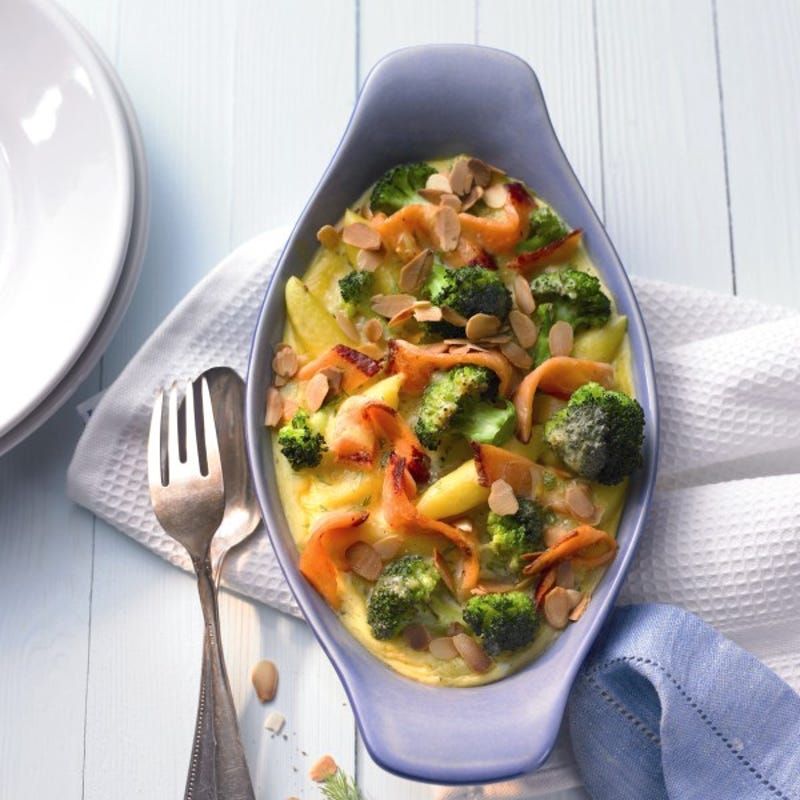 Foto van Zalmovenschotel met broccoli door WW