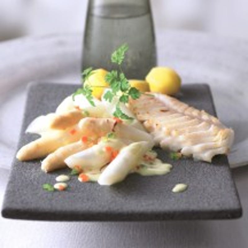 Photo de Cabillaud, asperges blanches et sauce safranée prise par WW