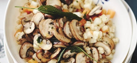 Risotto d‘orge aux champignons et sauge