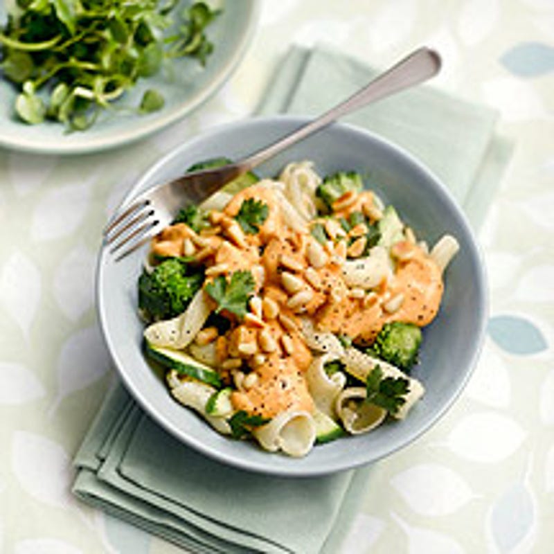 Foto van Pasta met romige groentesaus en pijnboompitten door WW