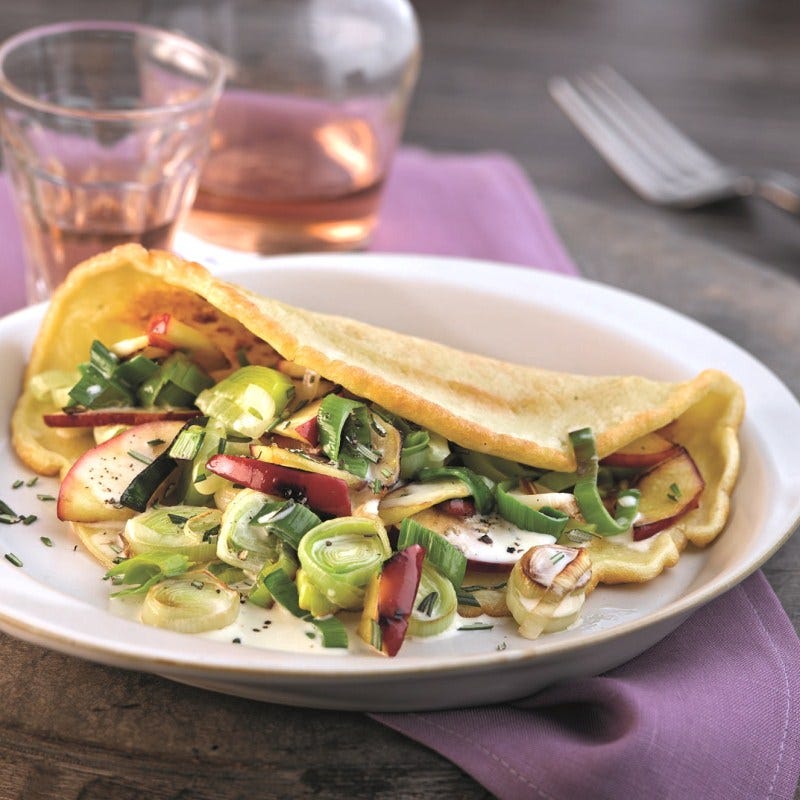 Foto van Gevulde pannenkoek met appel en prei door WW