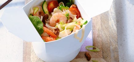 Salade de nouilles aux scampis et piment