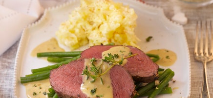 Filet de boeuf et sa purée de pommes de terre au céleri-rave