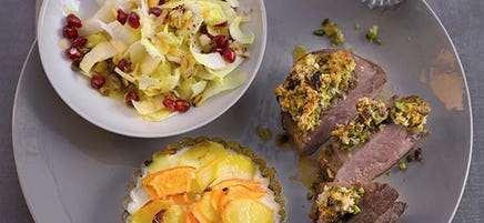 Eendenborst met pistachekorst en pompoengratin