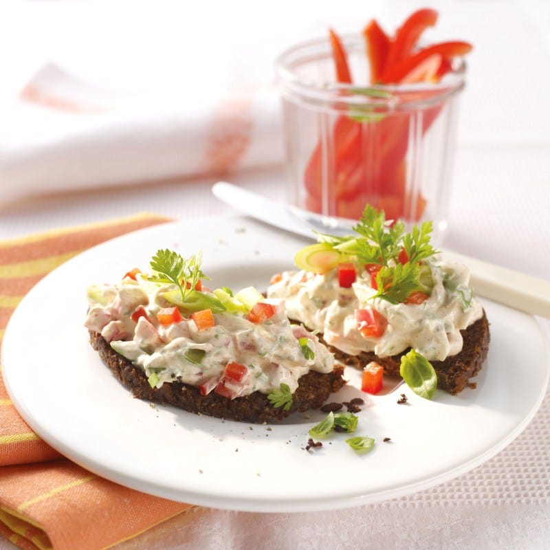 Roggebrood met paprika-preicrème