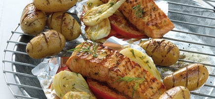 Honingzalm met gegrilde aardappelen
