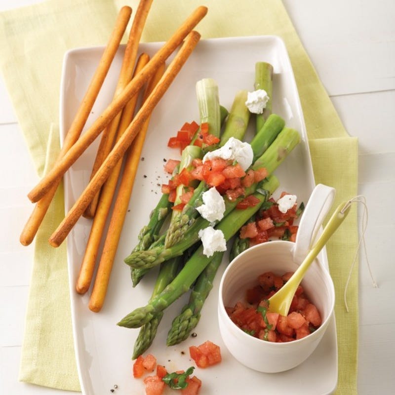 Foto van Groene asperges met meloensalsa door WW