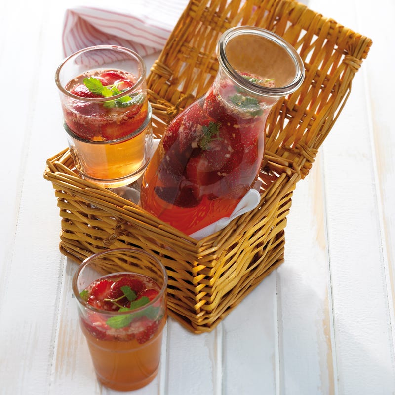 Foto van Bowl met aardbeien en gember door WW