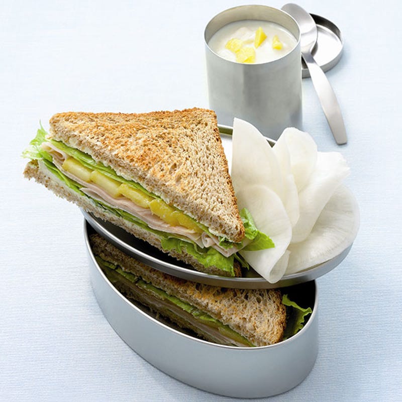 Foto van Sandwich met kippenwit en mango door WW