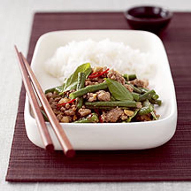 Foto van Thais wokgerecht met gehakt en pinda's door WW
