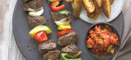 Runderspiesjes met aardappelwedges