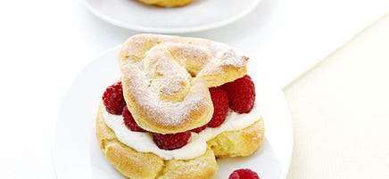 Petits choux aux framboises