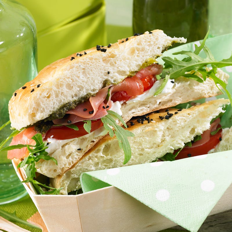 Foto van Turks brood met serranoham en pesto door WW