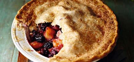 Englischer Apfel- und Brombeer-Pie