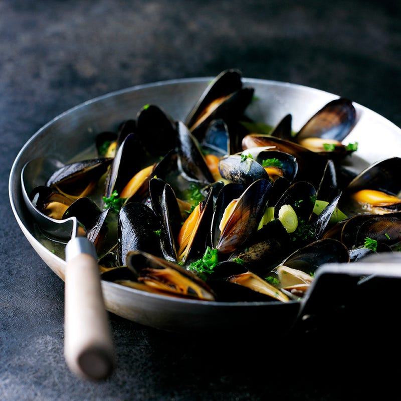 Photo of Mussels with garlic & Pernod by WW