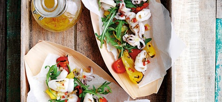 Tintenfisch mit Knoblauch und Zitrone