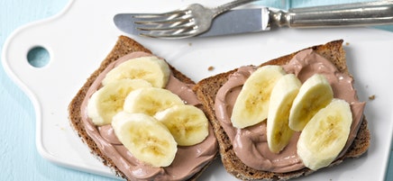 Süßer Start mit Schoko, Banane und Honig