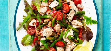 Tuna, red onion & mixed bean salad